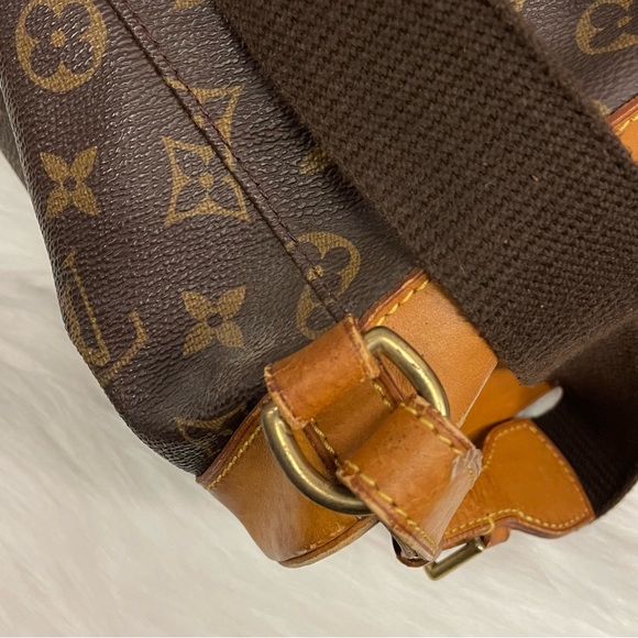 Louis Vuitton Monogram Montsouris MM Backpack - Picture 9 of 17